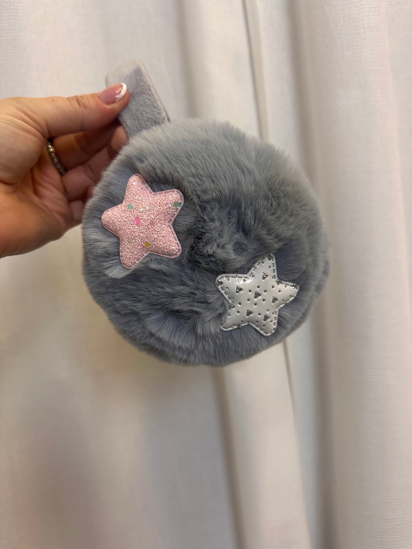 A131 - Earmuffs with Pattern Detail