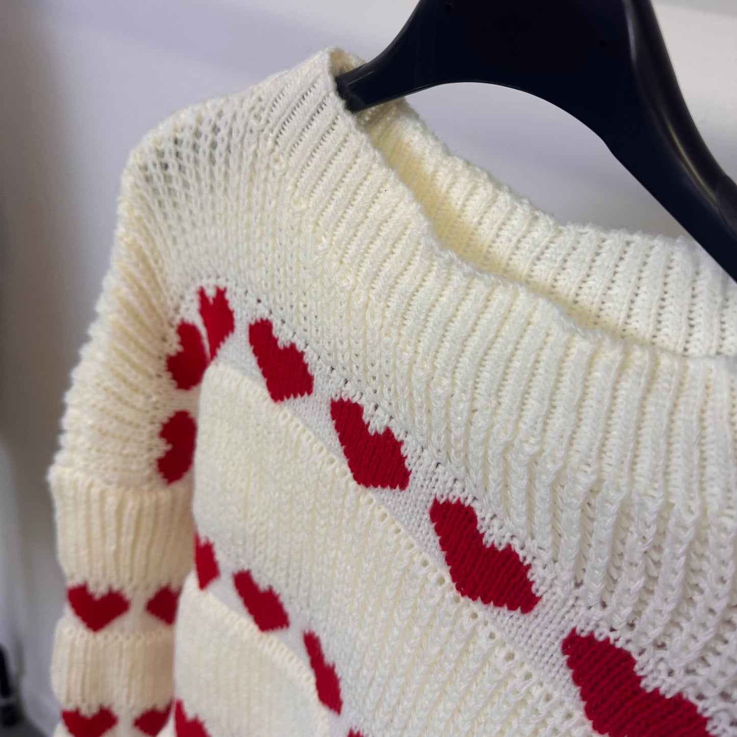 1869 - Heart Detail Knit Sweater