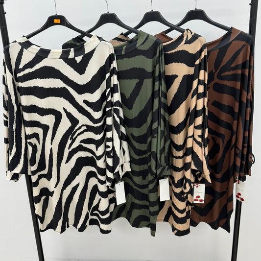 1453 - ZEBRA PRINT BATWING TUNIC