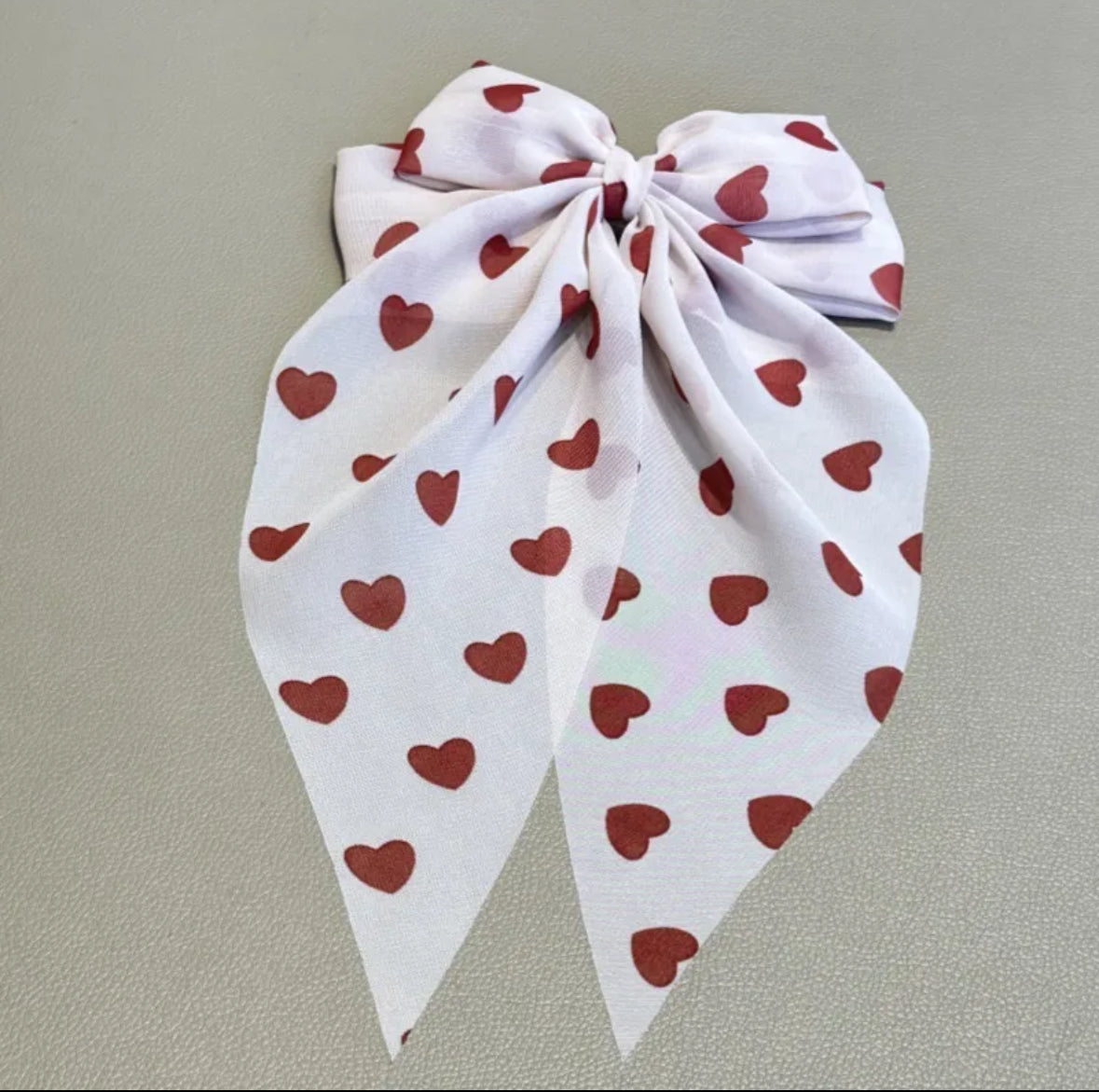 A100 - Heart Detail Long Tail Bow