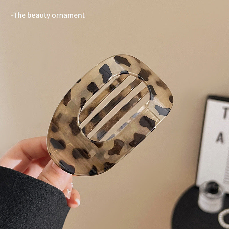 A138 - Flat Claw Clip