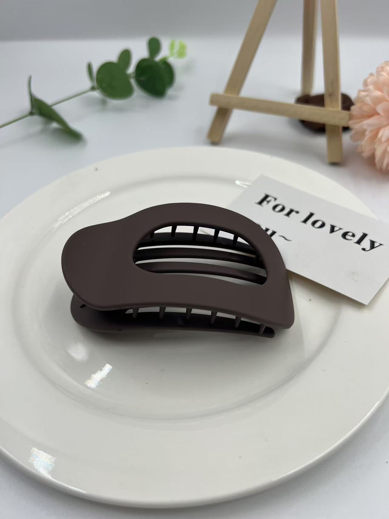 A138 - Flat Claw Clip