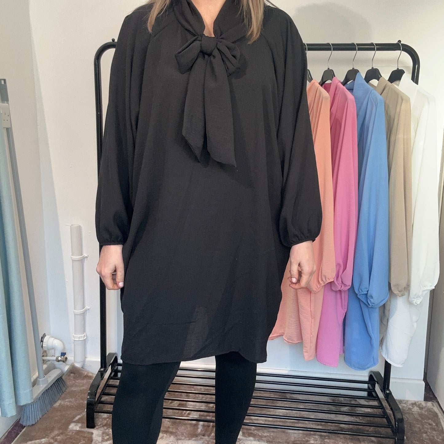 1530 - PUSSY BOW BALLOON SLEEVE TOP