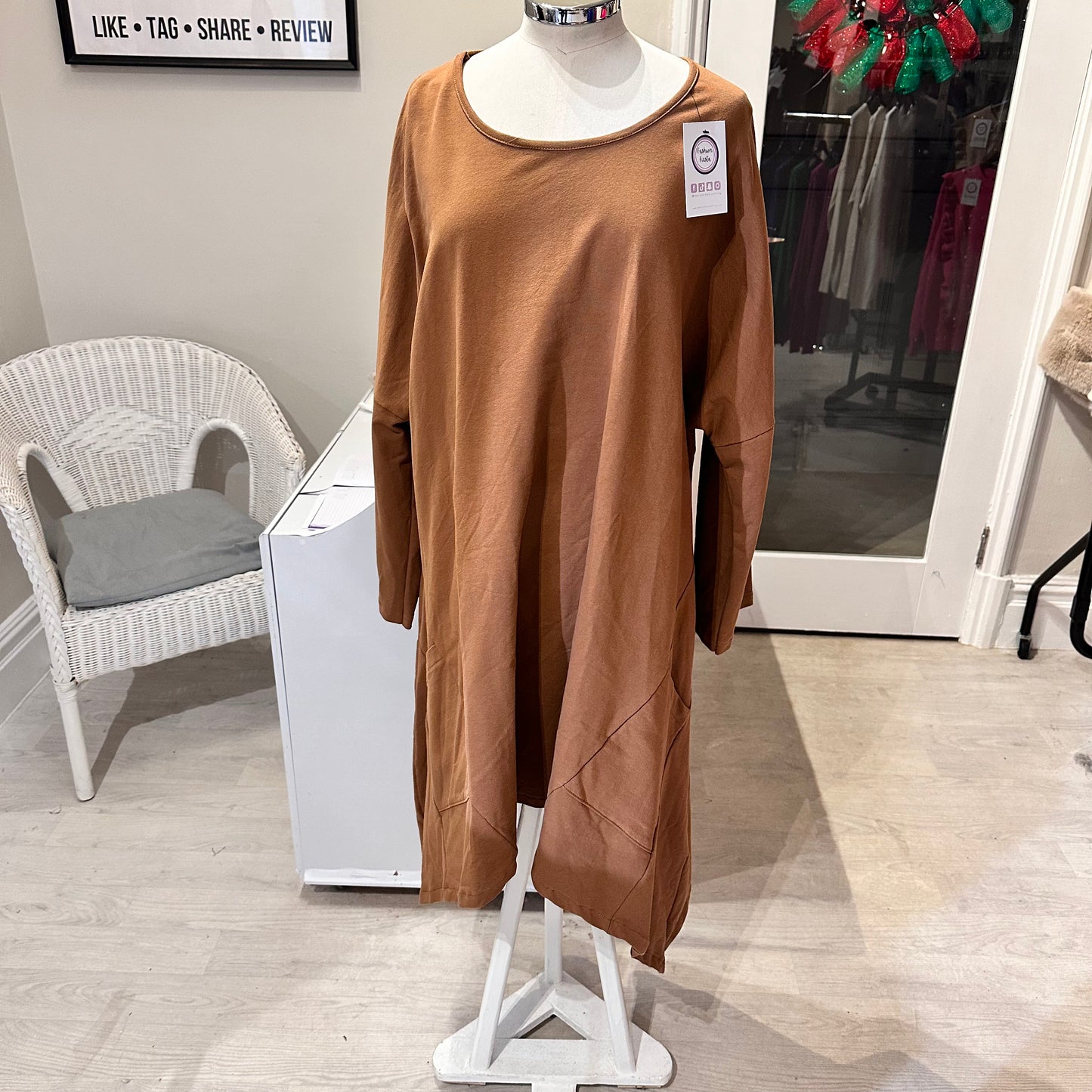 1500 - ROUND NECK POCKET LONG TOP