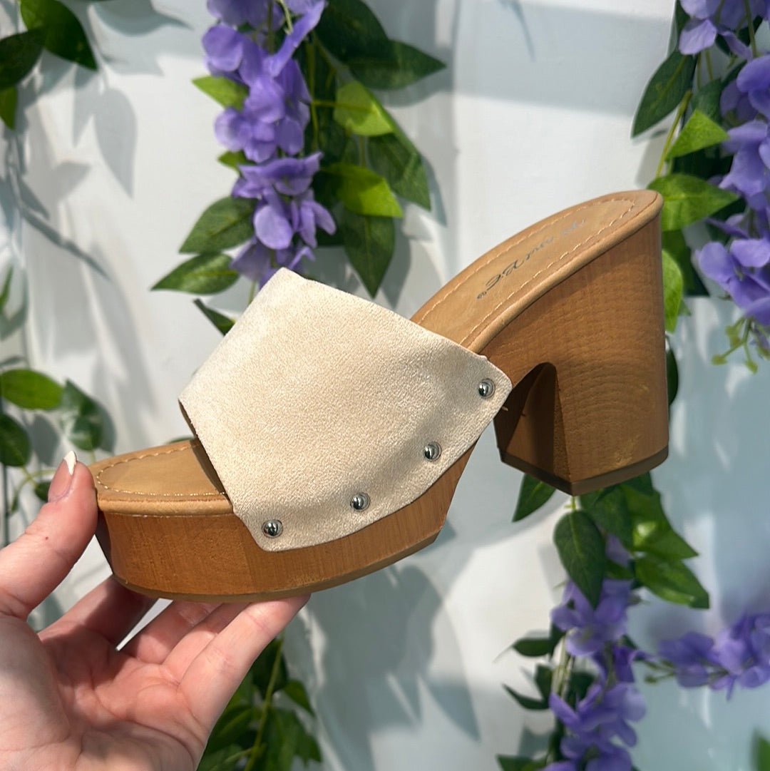 S1010 - Beige Chunky Heels