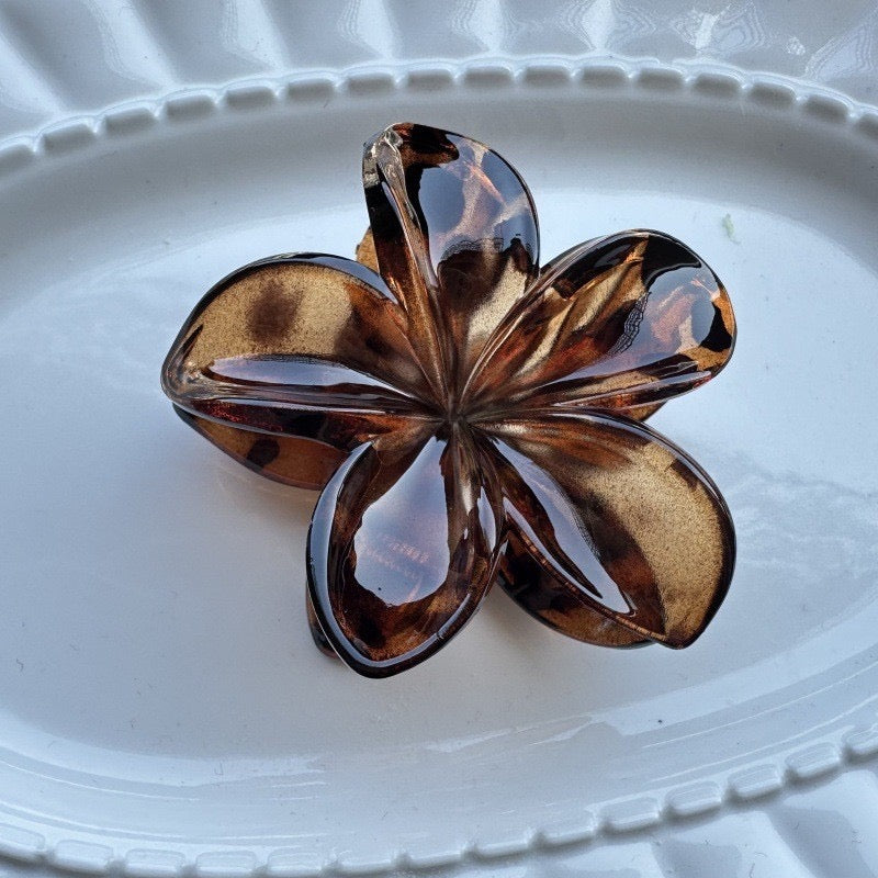 A116 - Floral Shape Claw Clip