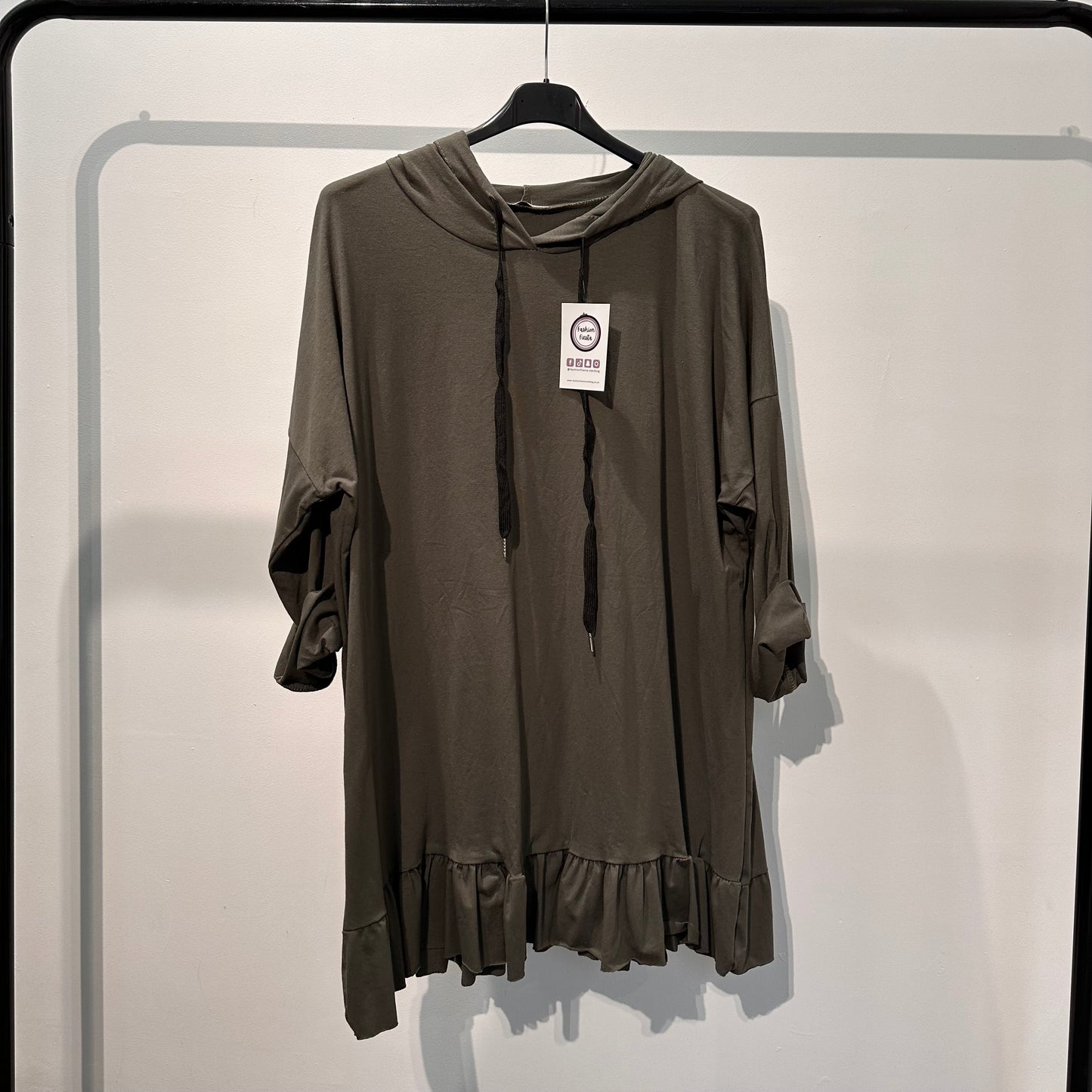 1543 - FRILL BOTTOM LIGHTWEIGHT HOODIE