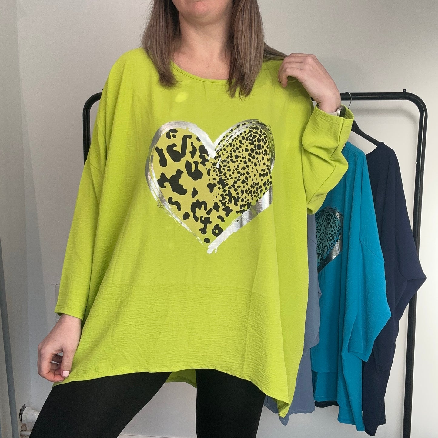 1532 - LEOPARD HEART 3/4 SLEEVE TOP