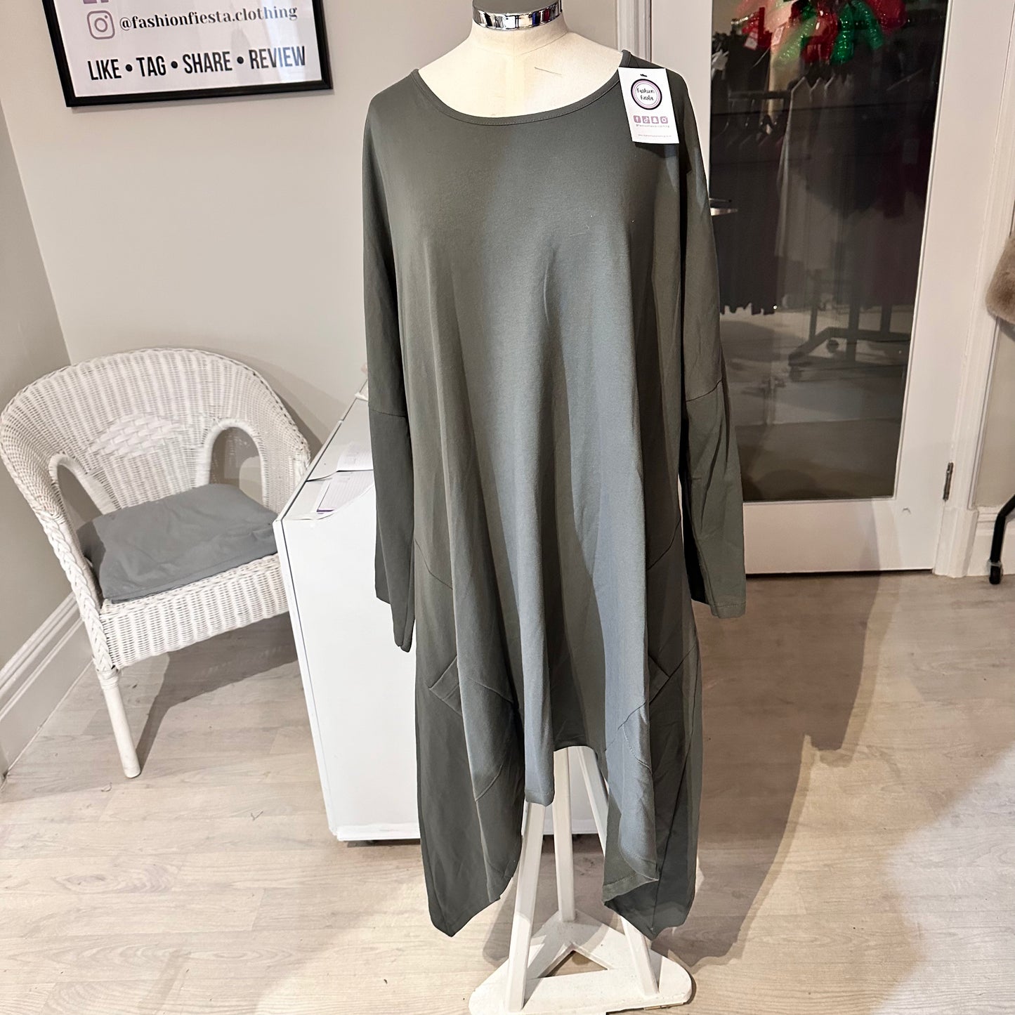 1500 - ROUND NECK POCKET LONG TOP