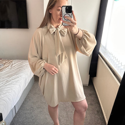1530 - PUSSY BOW BALLOON SLEEVE TOP