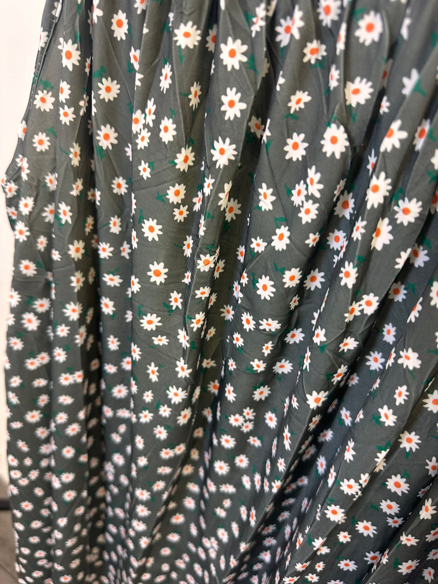 1938 - Thin Strap Daisy Magic Dress