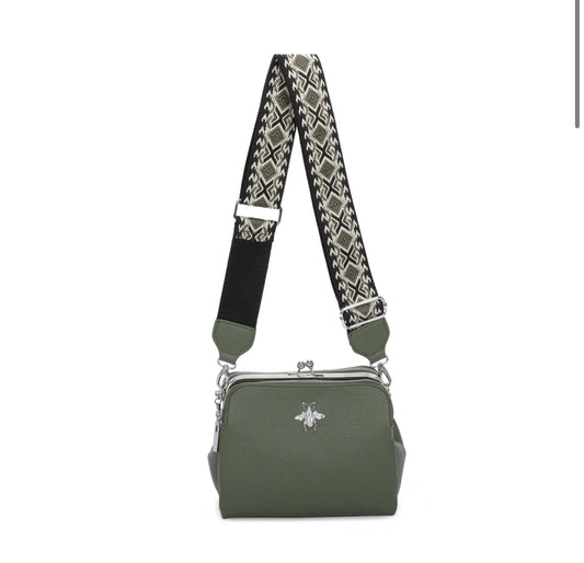 A070 - Bee Detail Clasp Bag