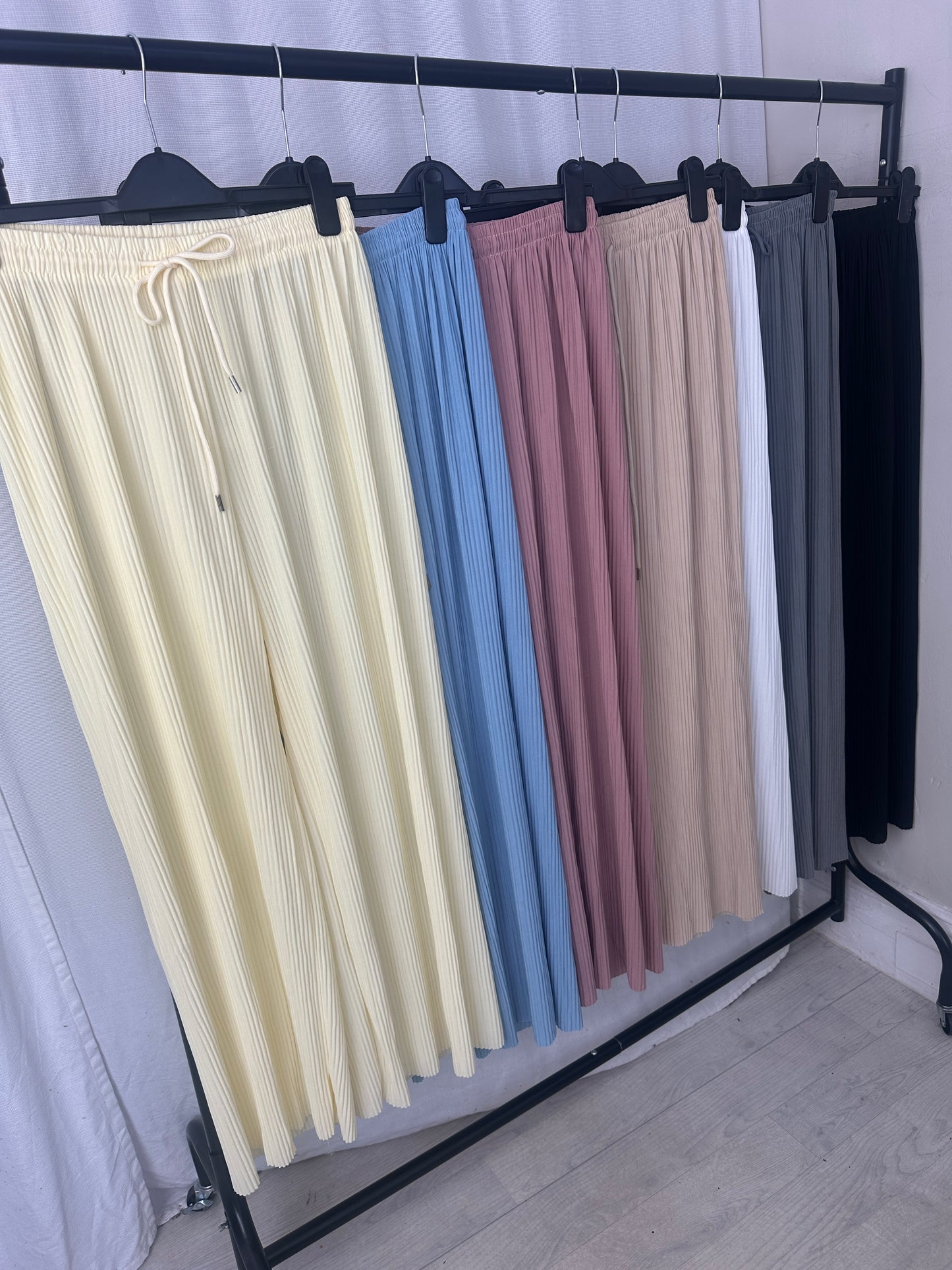 Magic Pleated Wide Leg Trousers – One Size (Fits UK 8–22)