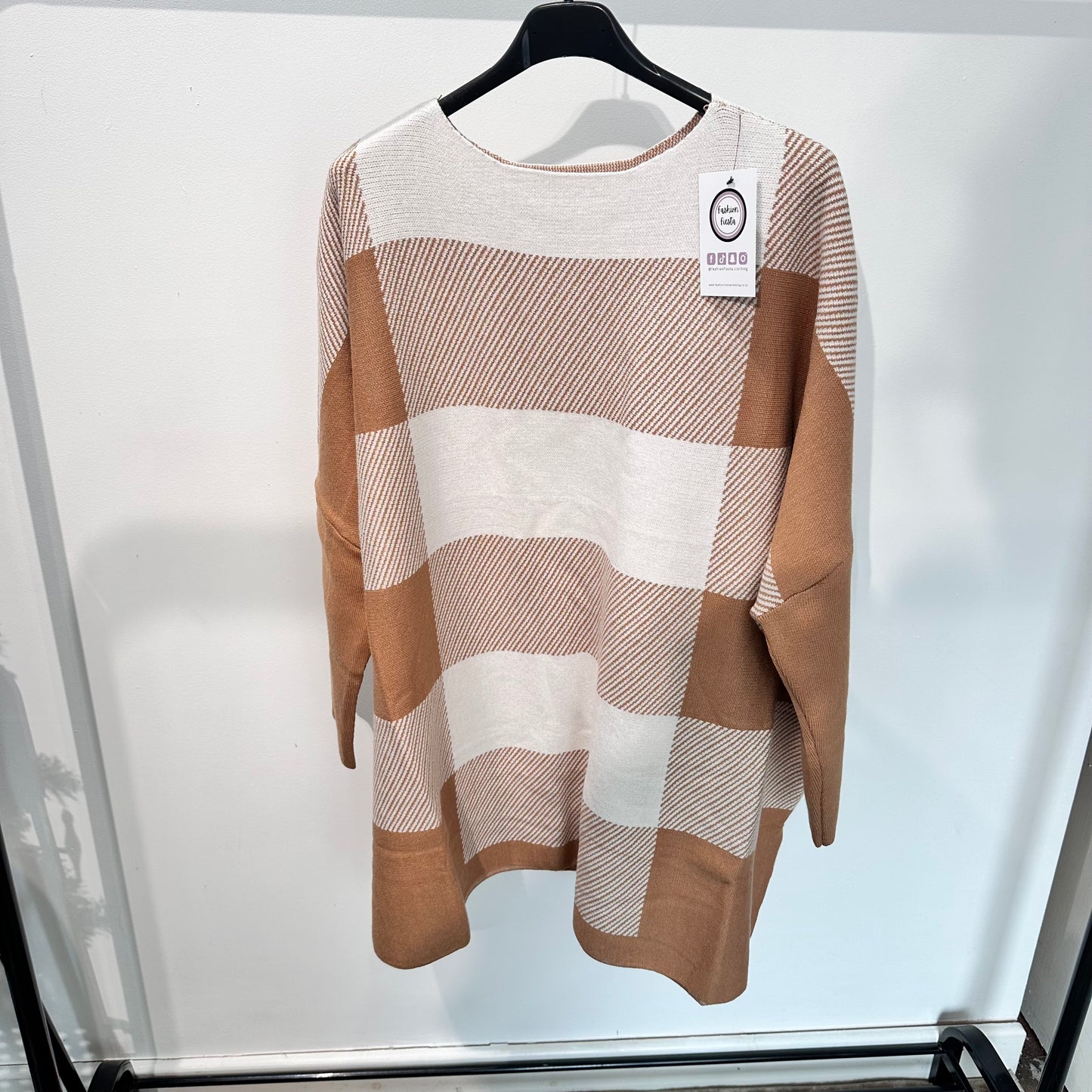 1494 - TAN CHECK JUMPER