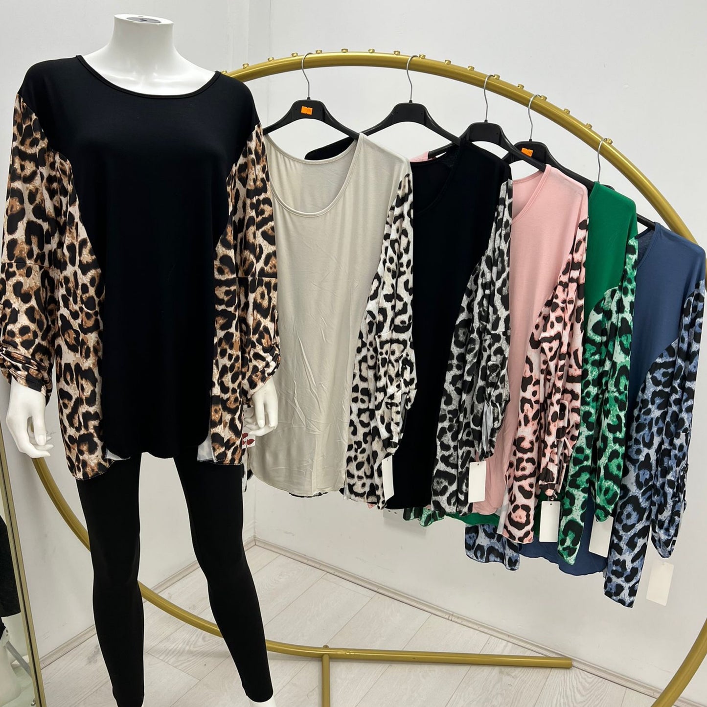 1535 - LEOPARD LONG SLEEVE BASIC TOP