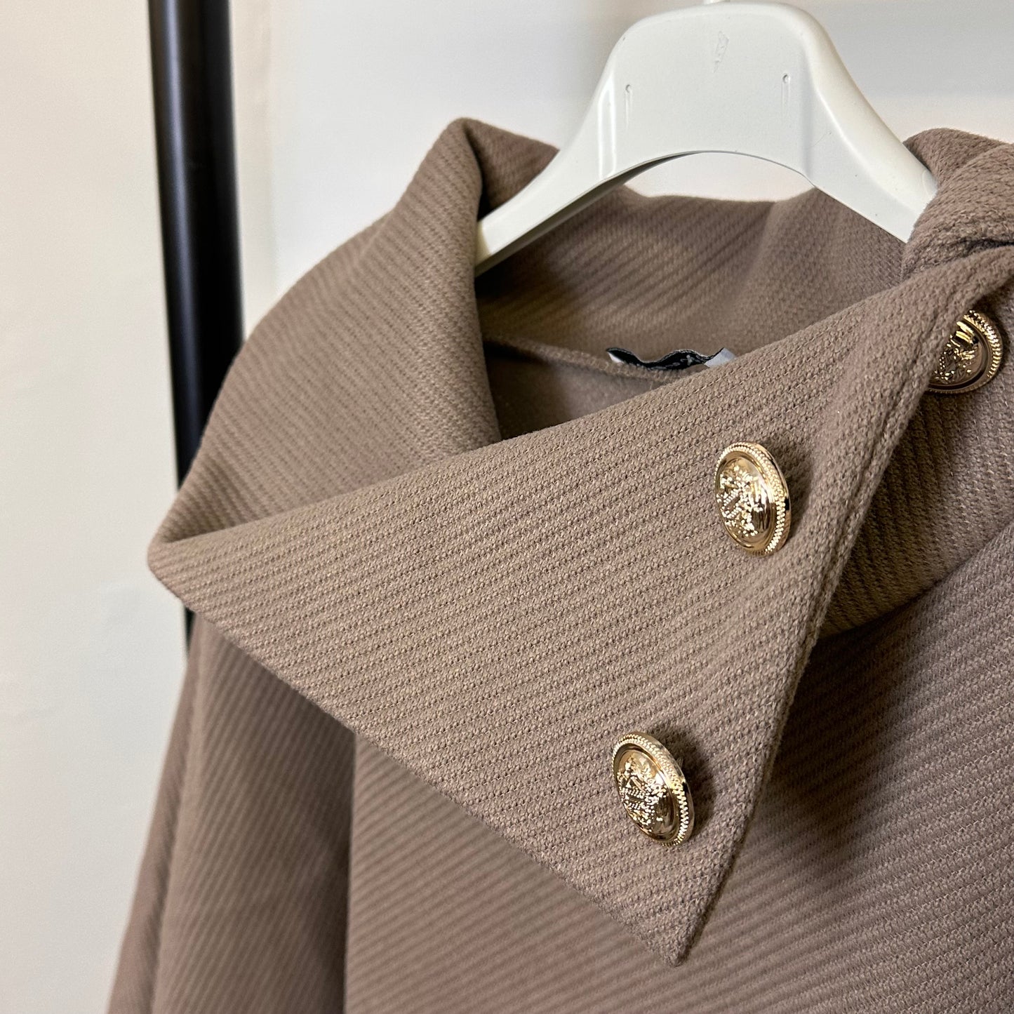 1877 - Gold Button Cape