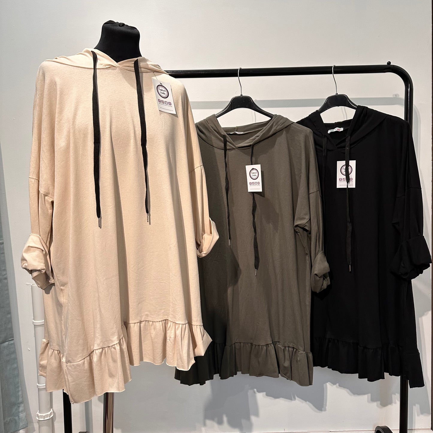 1543 - FRILL BOTTOM LIGHTWEIGHT HOODIE
