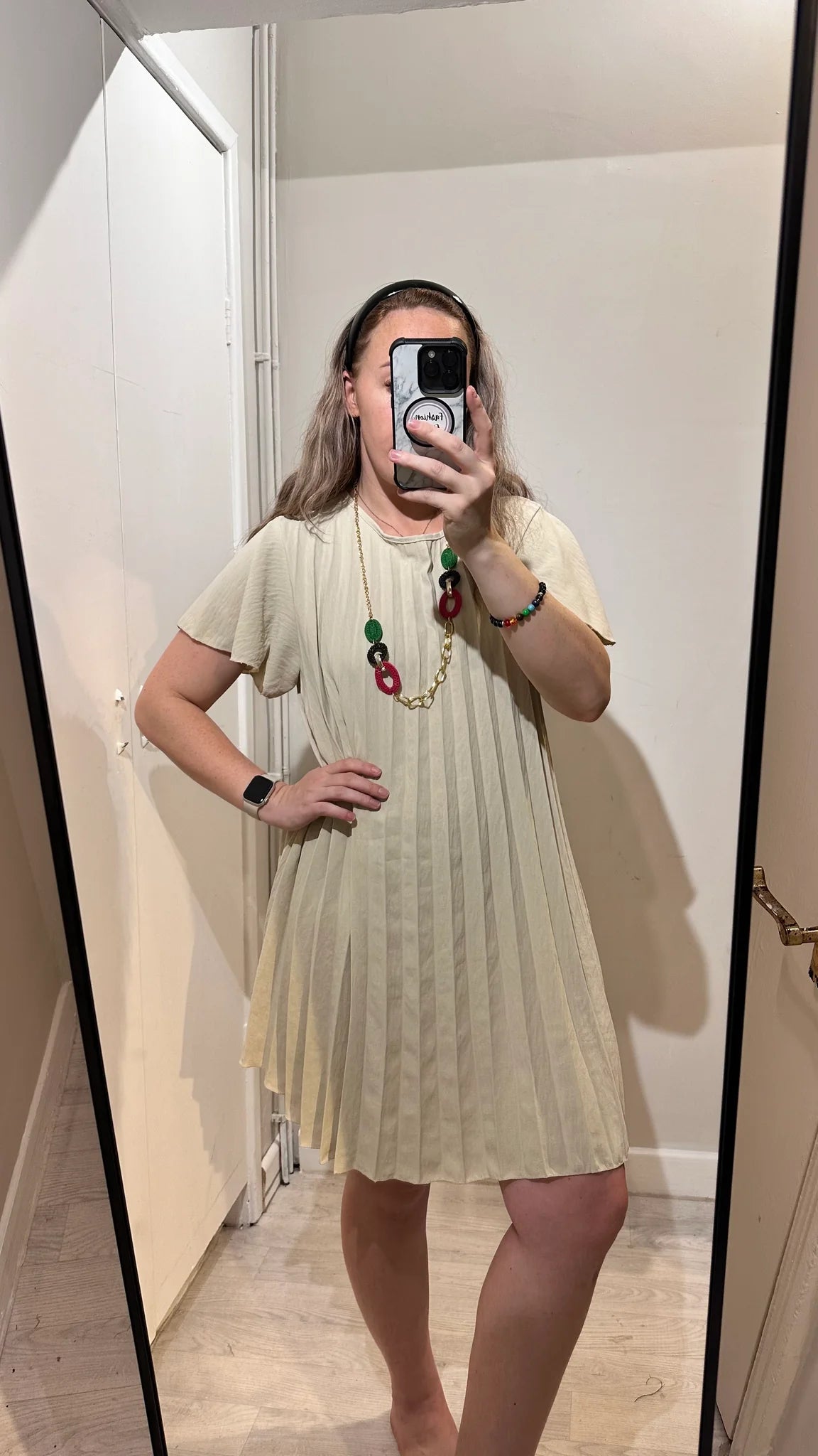 1355 - PLEATED SHORT SLEEVE DRESS WITH NECKLACE (4 COLOURS)