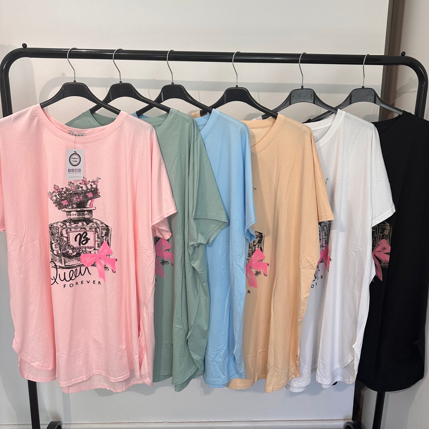 1620 - T-Shirt (Perfume Print)