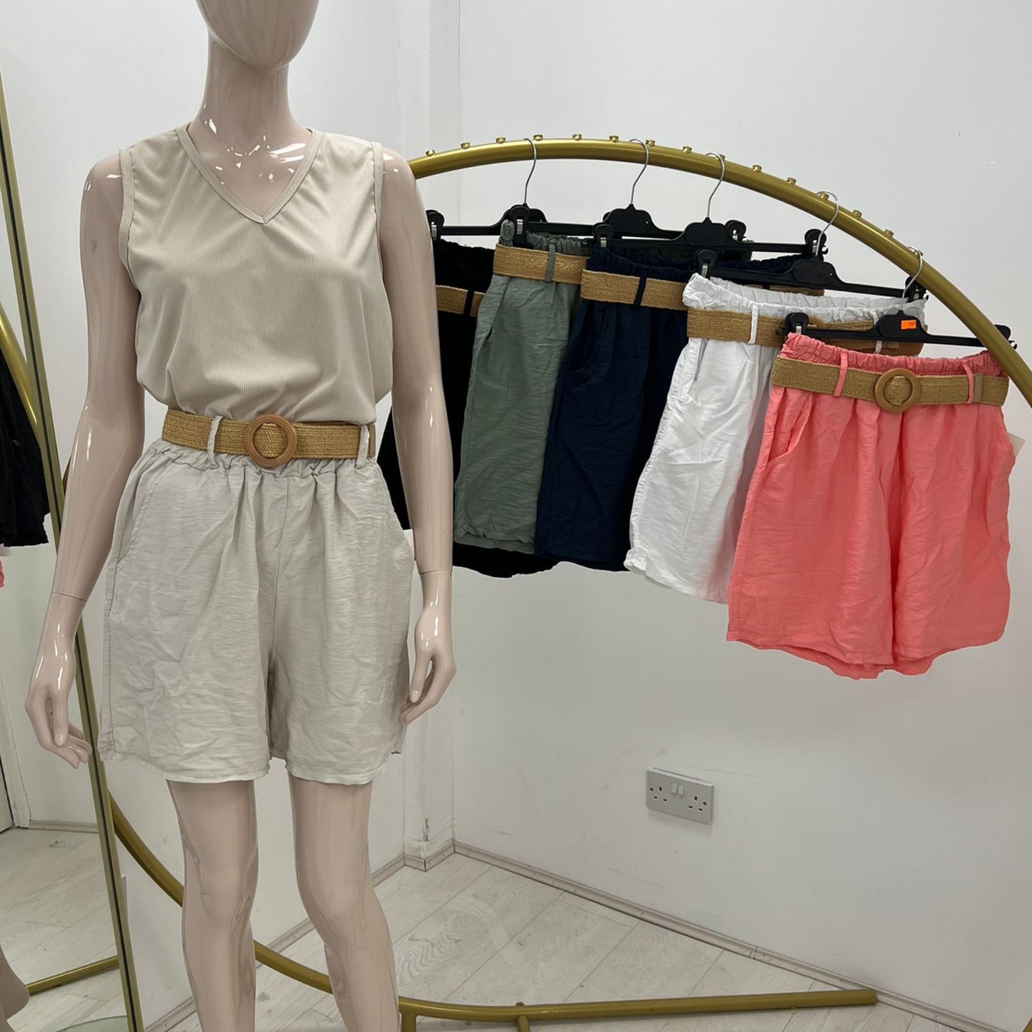 1684 - Belted Shorts with Pockets