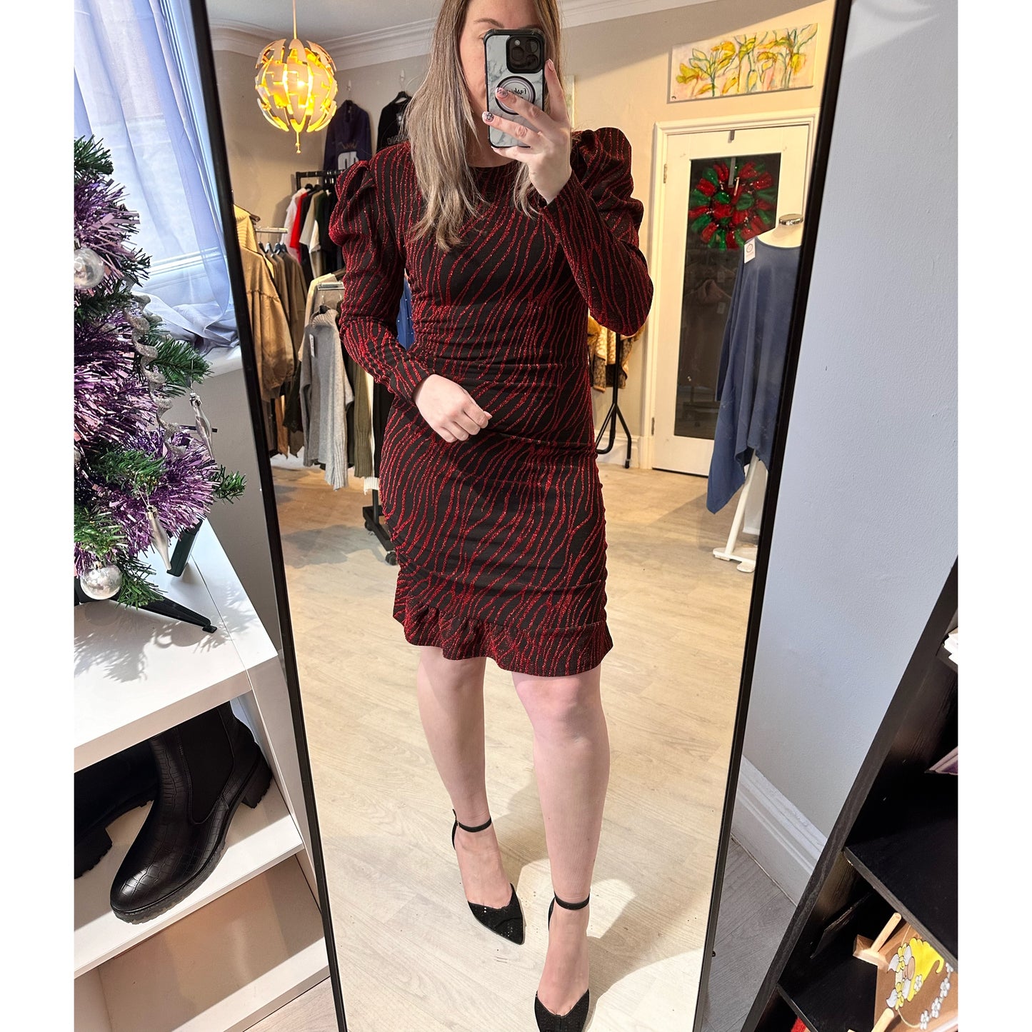 1476 - GLITTER STRIPE PATTERN PUFF SHOULDER RUCHED DRESS