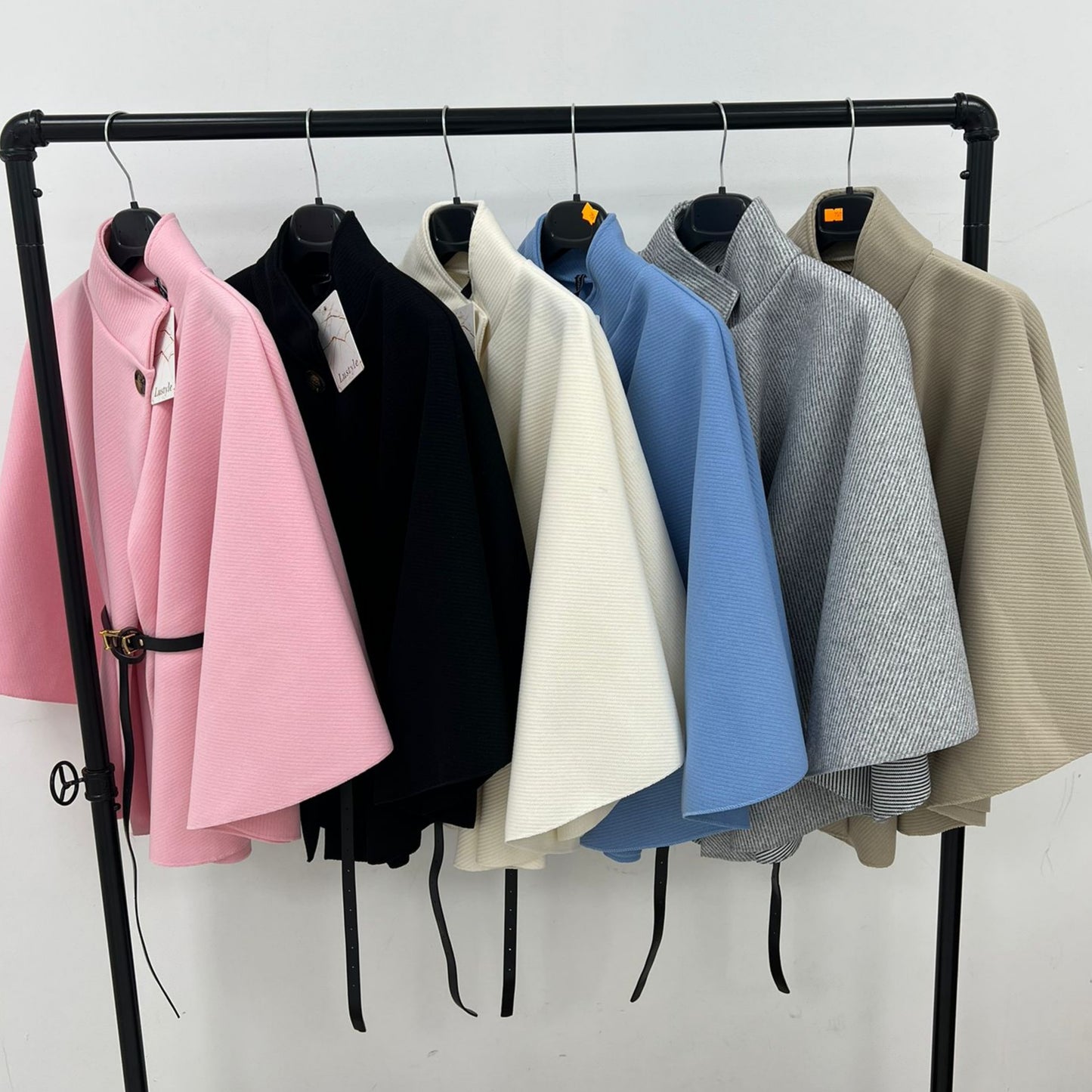 1425 - BELTED CAPE