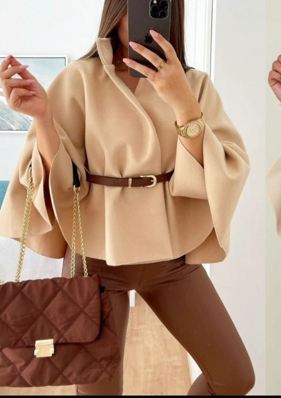 1425 - BELTED CAPE