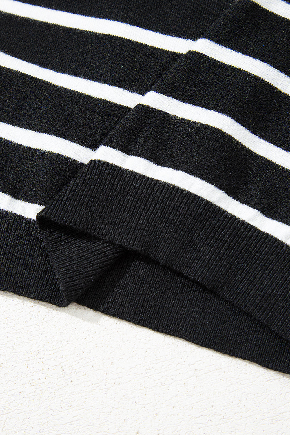 Blue Stripe Ribbed Trim Round Neck Bubble Sleeve Knitted Top