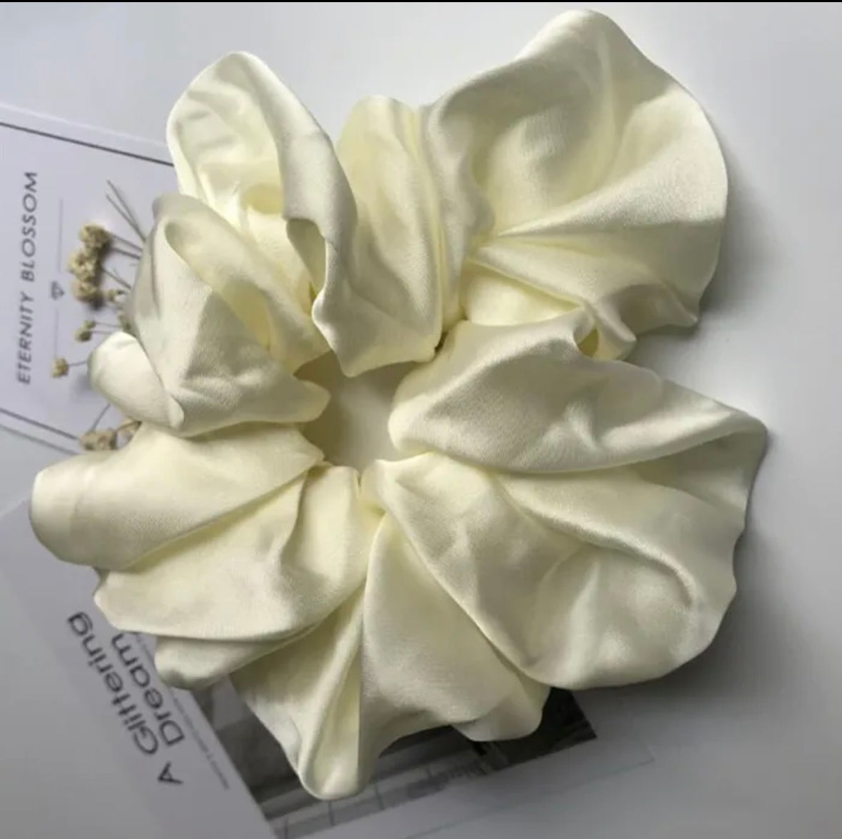 *PRE-ORDER* A057 - Scrunchie