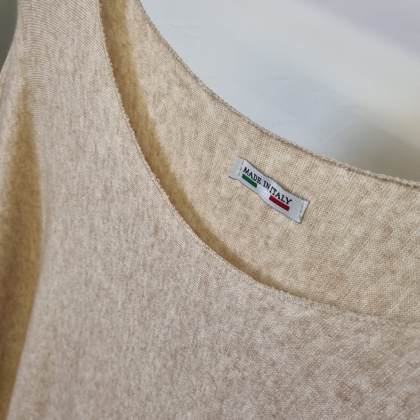 1884 - Basic Loose Neck Top
