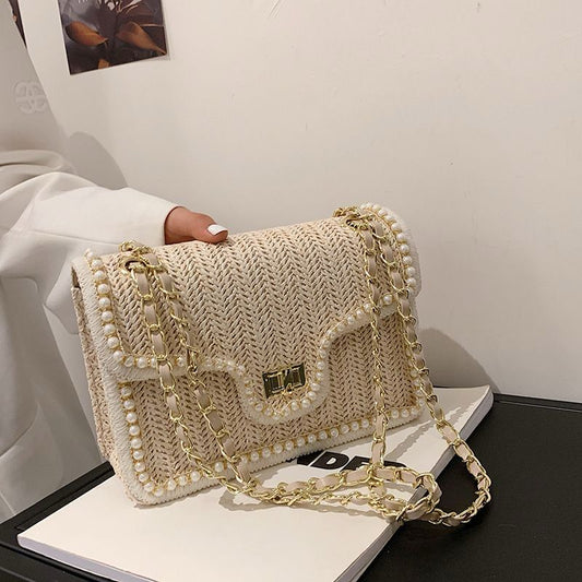 A020 - PEARL EDGE STRAW BAG
